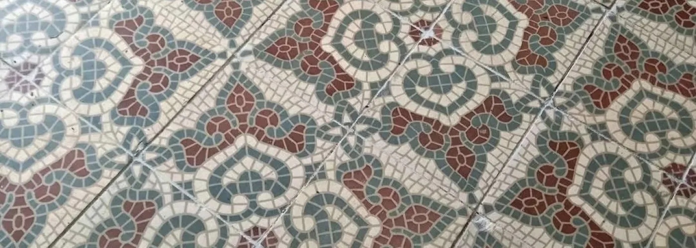 Waarom circulair bouwen met antieke vloertegels een goed idee is
